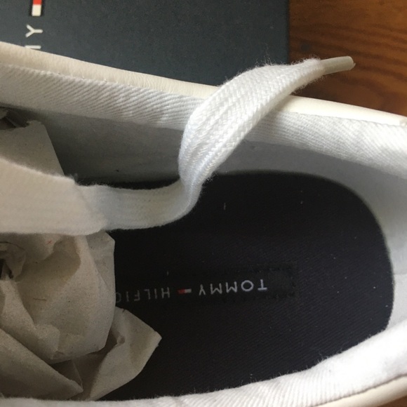 Tommy Hilfiger sneakers”NWOT” (no box) - Picture 4 of 4